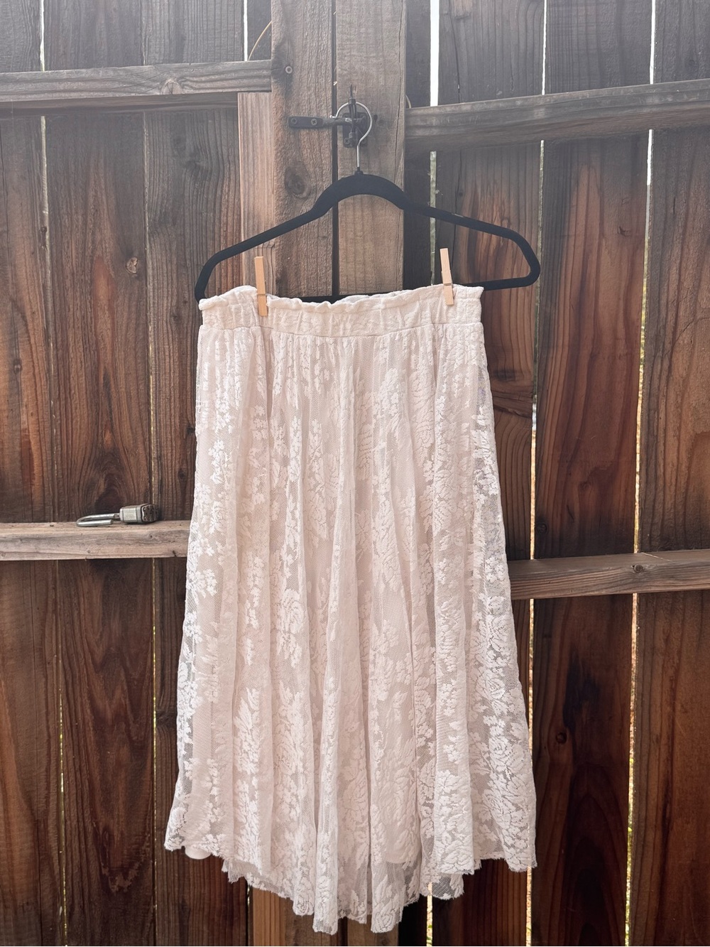 Women’s Lace Midi Skirt - Off white